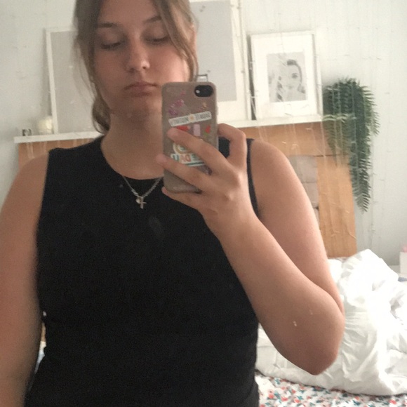 Black crop top - Picture 2 of 2